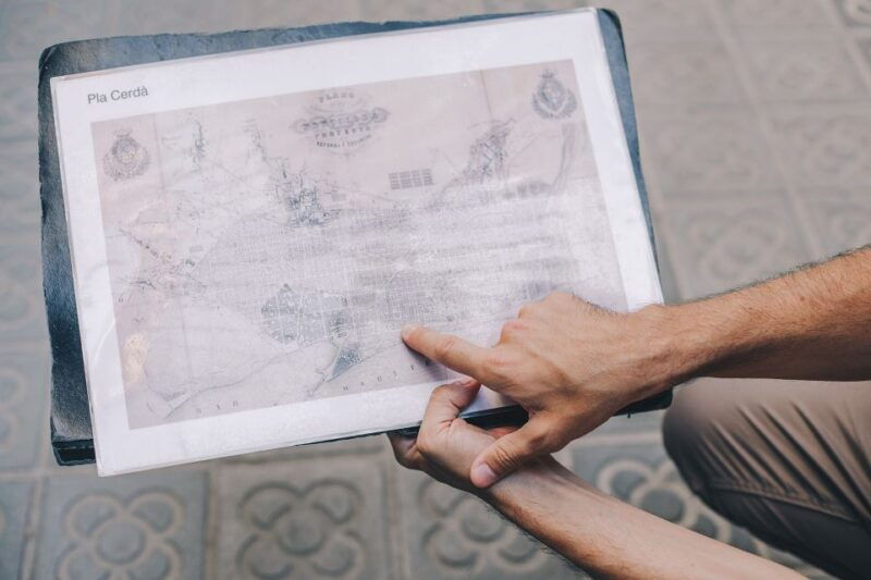 barcelona-discover-gaudi-architectural-guided-tour