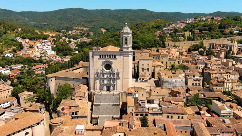 Barcelona: Discover Girona, Besalú & Pals on a Guided Tour - Besalú: Medieval Village Frozen in Time