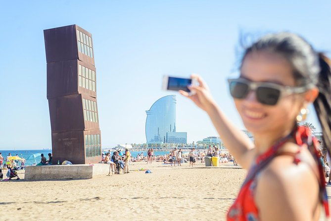 barcelona-e-bike-gaudi-highlights-or-bohemian-neighborhoods-small-group-tour