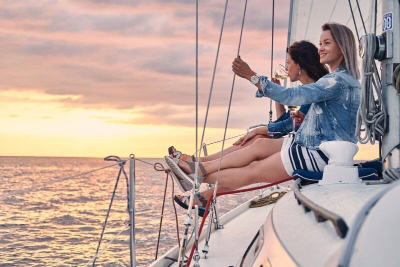 barcelona-electric-bike-tour-to-montjuic-relaxing-sailboat-ride