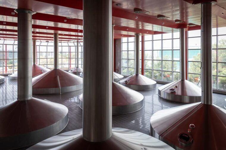 barcelona-estrella-damm-brewery-guided-tour-with-tasting