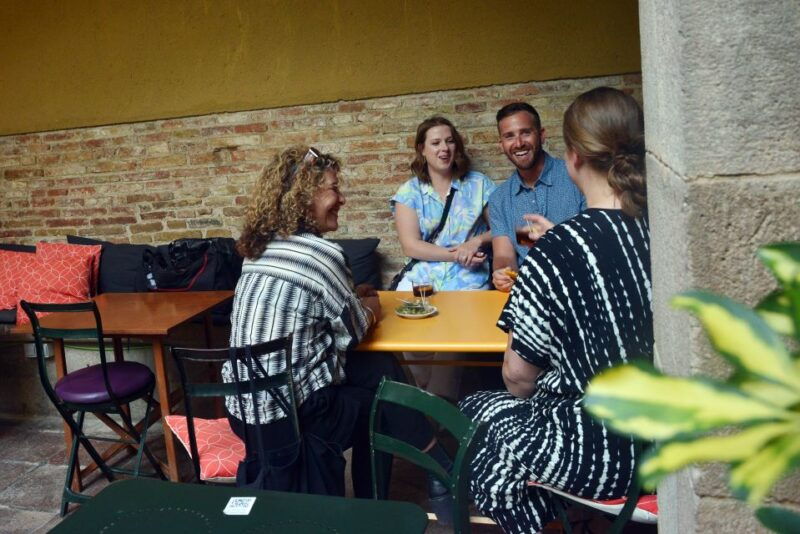 barcelona-evening-food-and-wine-tasting-tour