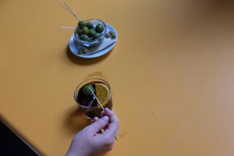 barcelona-evening-food-and-wine-tasting-tour