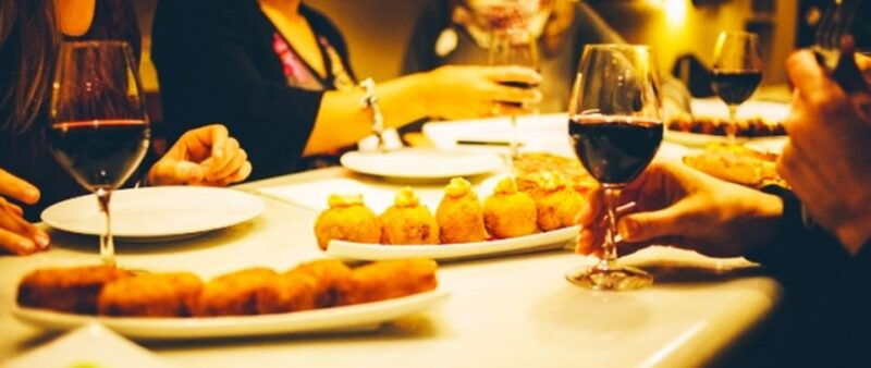 barcelona-evening-walking-tour-in-the-gaudi-area-with-tapas