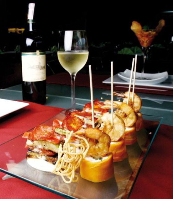 barcelona-evening-walking-tour-in-the-gaudi-area-with-tapas