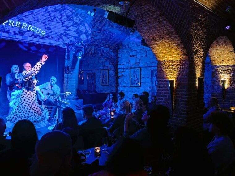 barcelona-exclusive-flamenco-show-at-el-paraigua-with-drink