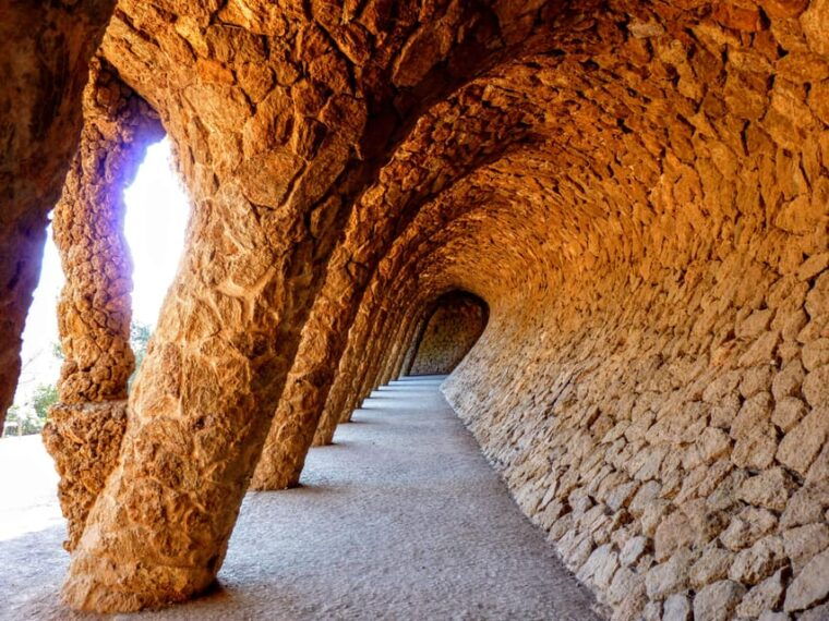 barcelona-exclusive-park-guell-private-guided-tour