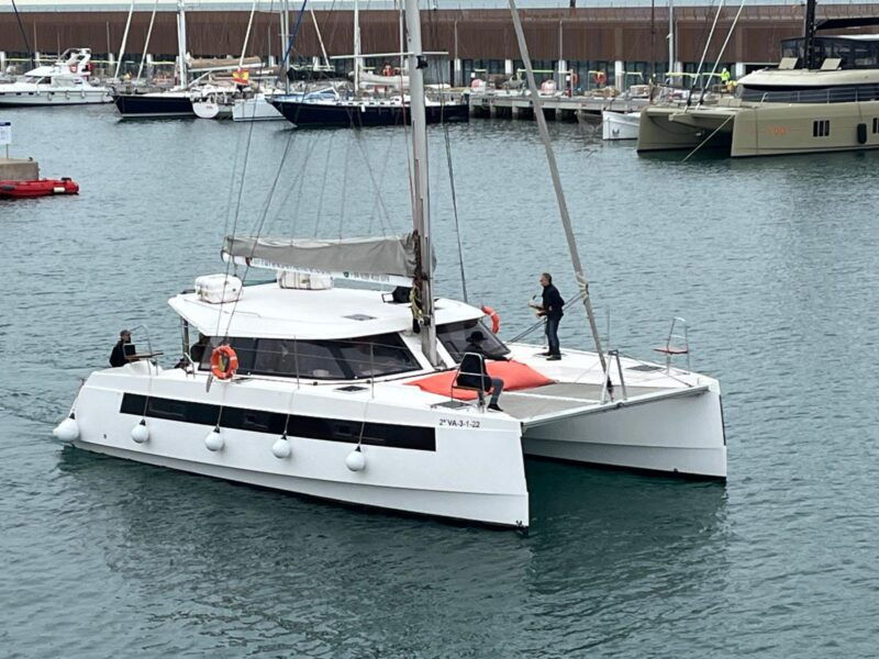 barcelona-exclusive-private-catamaran-sailing-cruise