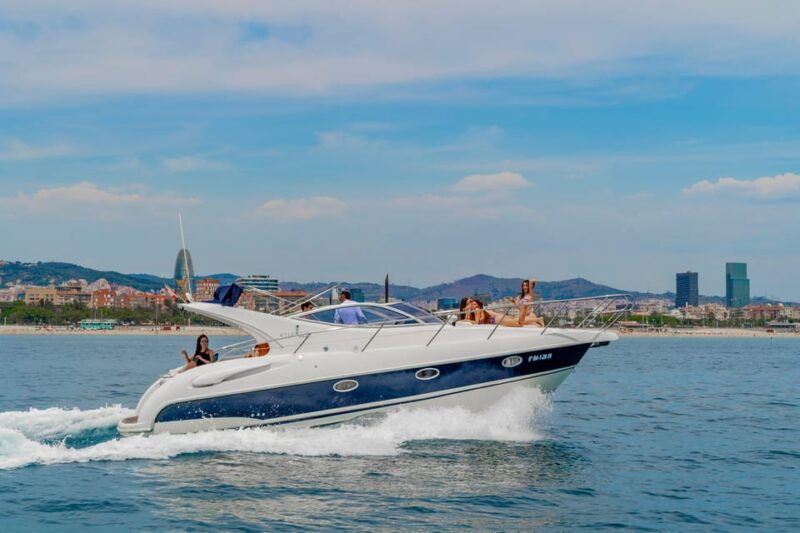 barcelona-exclusive-yatch-tour-with-drinks-and-snacks