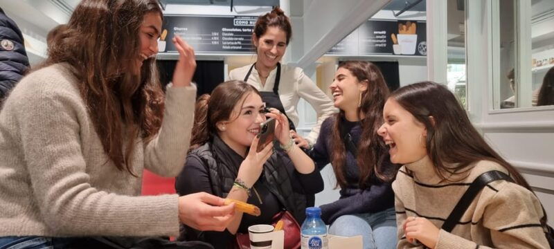 barcelona-experience-the-best-churros-with-hot-chocolate