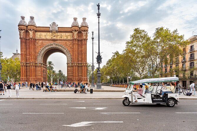 Barcelona Expert Tour in Eco Tuk Tuk Private - Who Would Love This Tour?