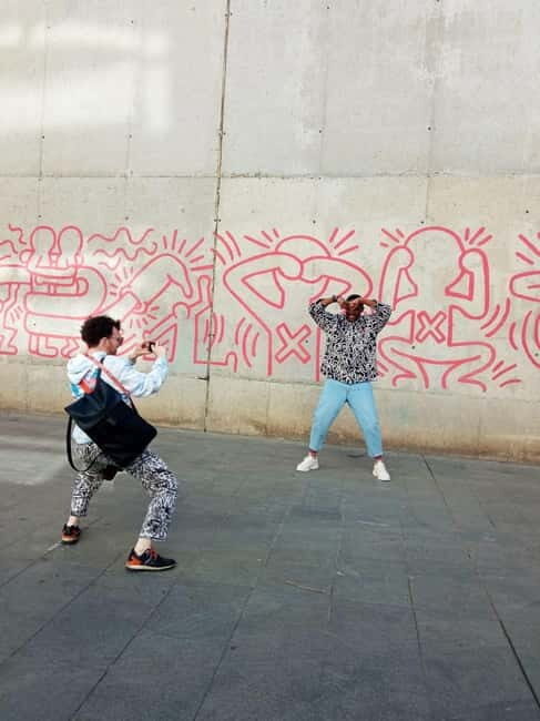 Barcelona: Explore Art district with Wine - Authentic Experiences in a Short Time