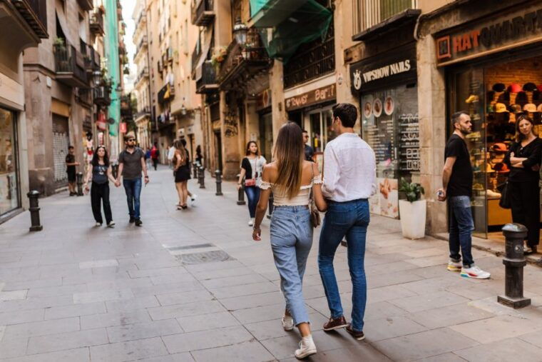 barcelona-explore-the-gothic-quarter-with-a-local