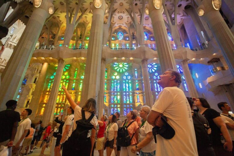 barcelona-fast-track-guided-tour-of-sagrada-familia