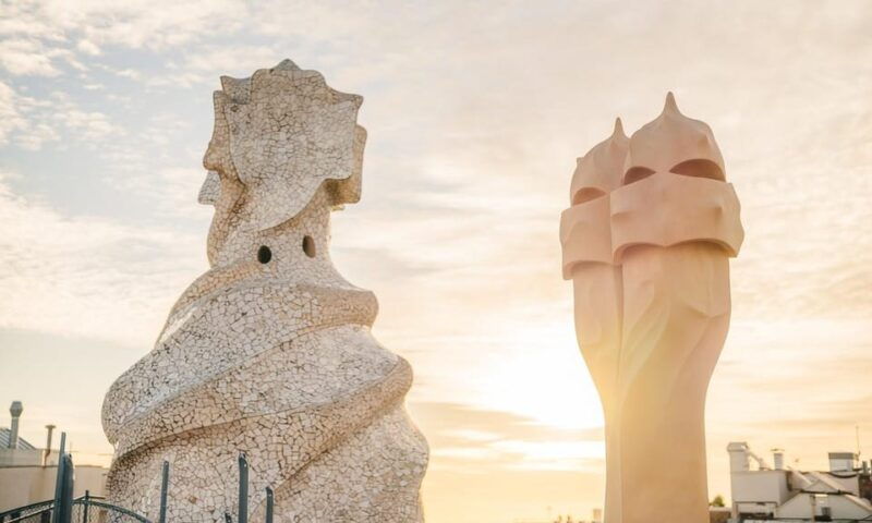 barcelona-fast-track-la-casa-mila-guided-tour