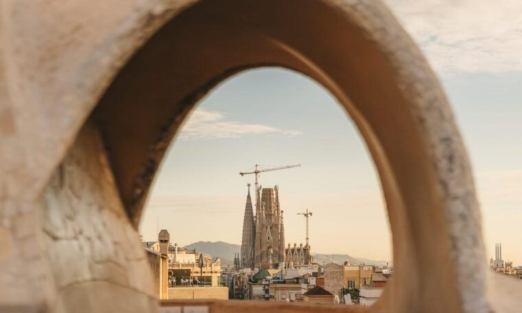barcelona-fast-track-la-casa-mila-guided-tour