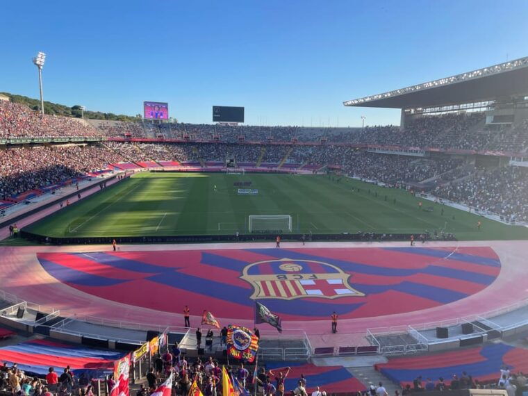 barcelona-fc-barcelona-game-with-fan-seats-and-local-host