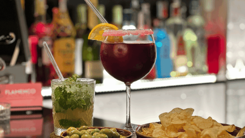 barcelona-flamenco-premium-show-and-tour-guitar-museum