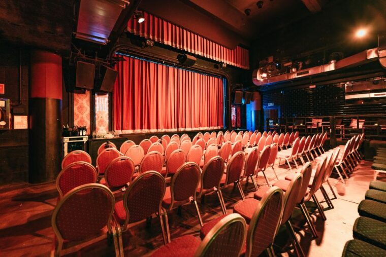 barcelona-flamenco-show-at-city-hall-theater