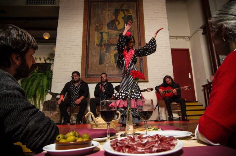 barcelona-flamenco-show-with-dinner-at-tablao-de-carmen