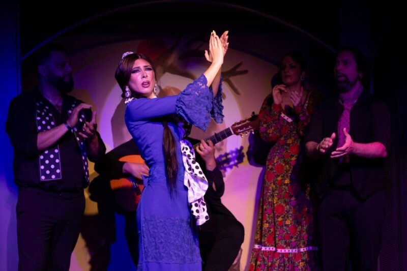 barcelona-flamenco-show-with-drink-at-la-rambla