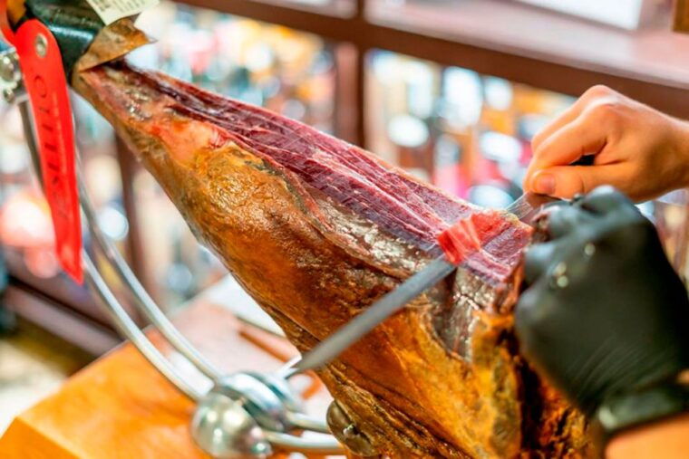 barcelona-flamenco-walking-tour-with-tapas-in-el-born