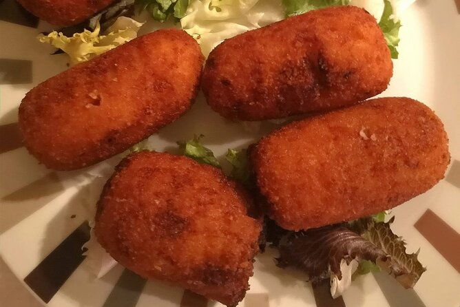 barcelona-food-tour-with-tapas-drinks-with-a-local