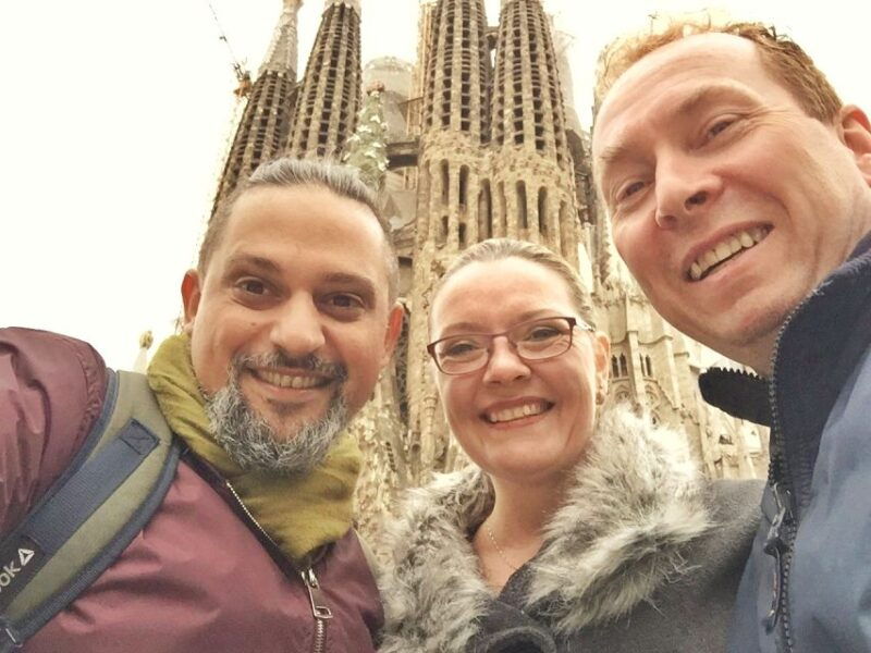 barcelona-foodie-walking-tour-with-sagrada-familia-tickets