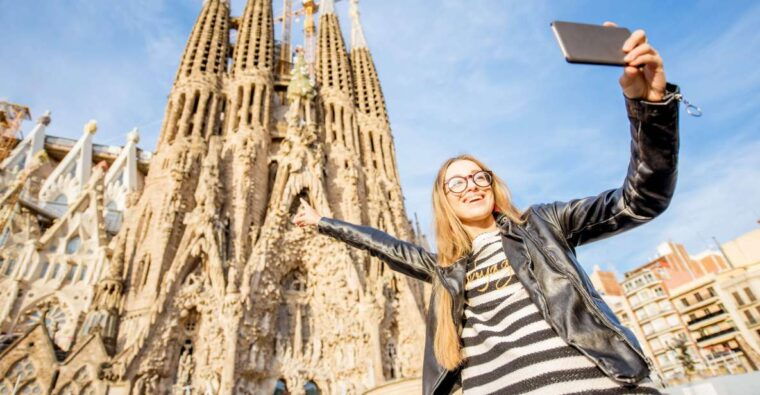 barcelona-foodie-walking-tour-with-sagrada-familia-tickets
