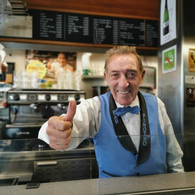 barcelona-foodie-walking-tour-with-sagrada-familia-tickets