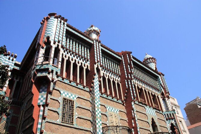barcelona-full-day-sagrada-familia-and-the-3-gaudi-houses