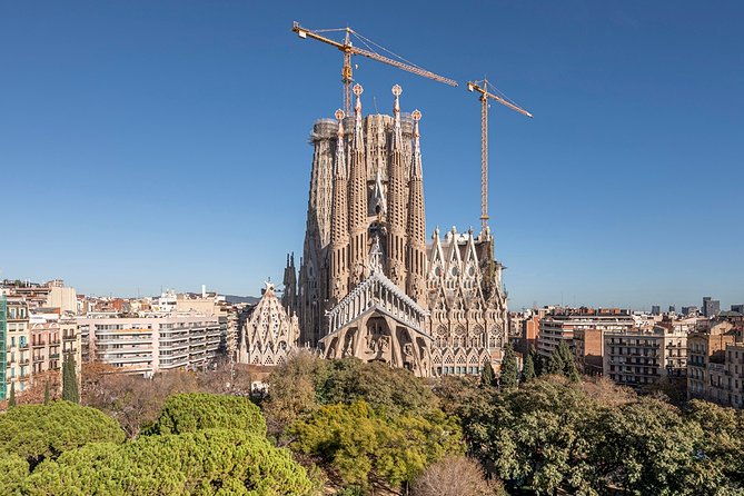 barcelona-full-day-sightseeing-private-tour-2
