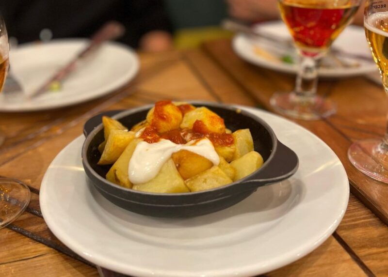 barcelona-gaudi-and-modernism-tour-with-tapa-and-drink