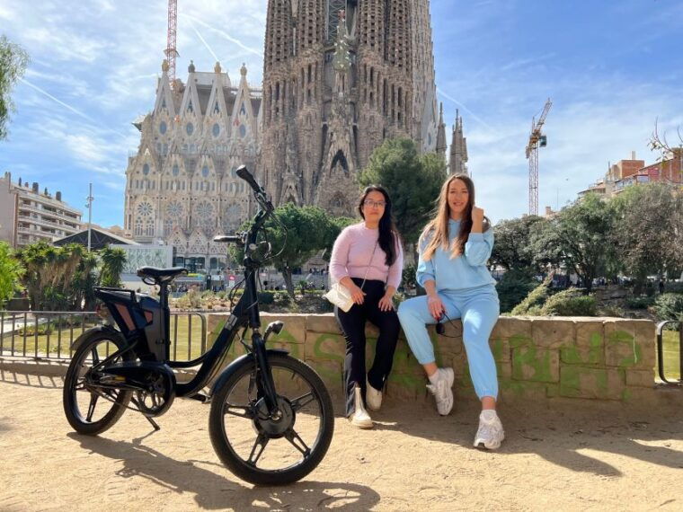 barcelona-gaudi-guided-e-bike-tour