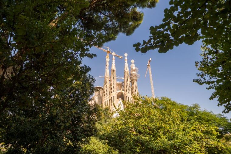 barcelona-gaudi-highlights-ebike-tour