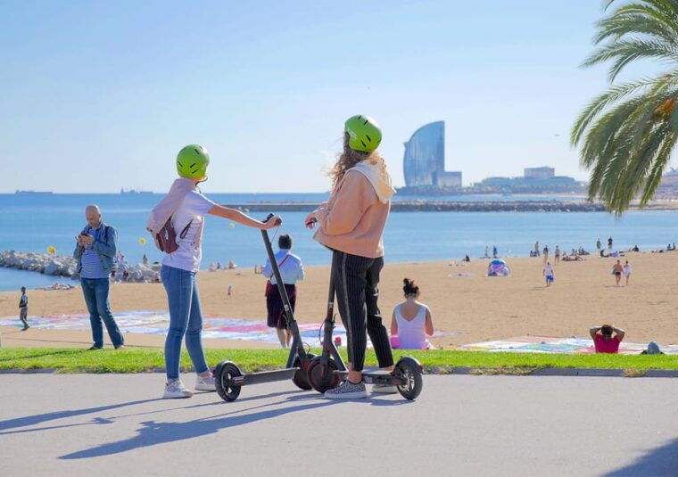barcelona-gaudi-highlights-guided-tour-by-electric-scooter
