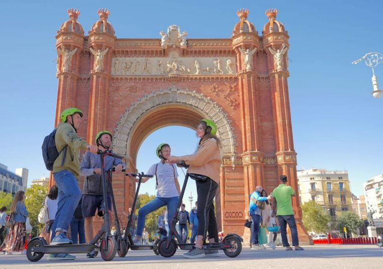 barcelona-gaudi-highlights-guided-tour-by-electric-scooter