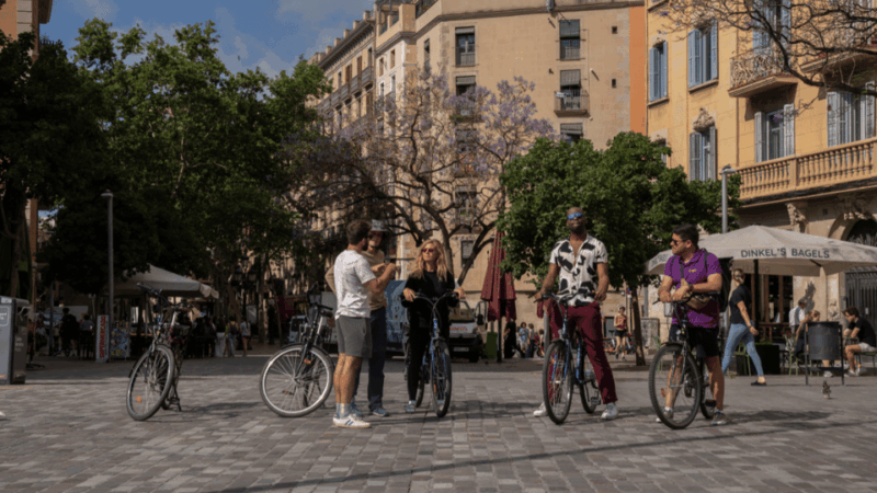 barcelona-gaudi-masterpieces-hidden-gems-e-bike-tour