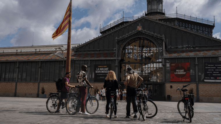 barcelona-gaudi-masterpieces-hidden-gems-e-bike-tour
