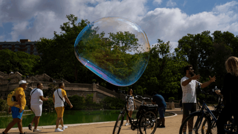 barcelona-gaudi-masterpieces-hidden-gems-e-bike-tour