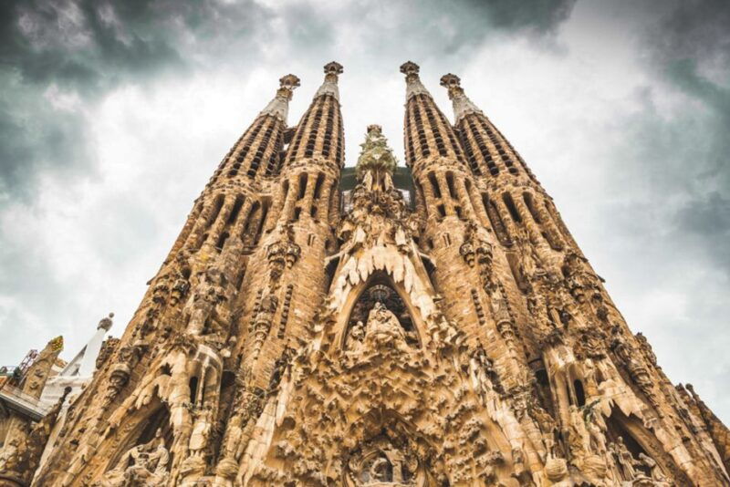 barcelona-gaudi-private-city-tour-with-sagrada-familia