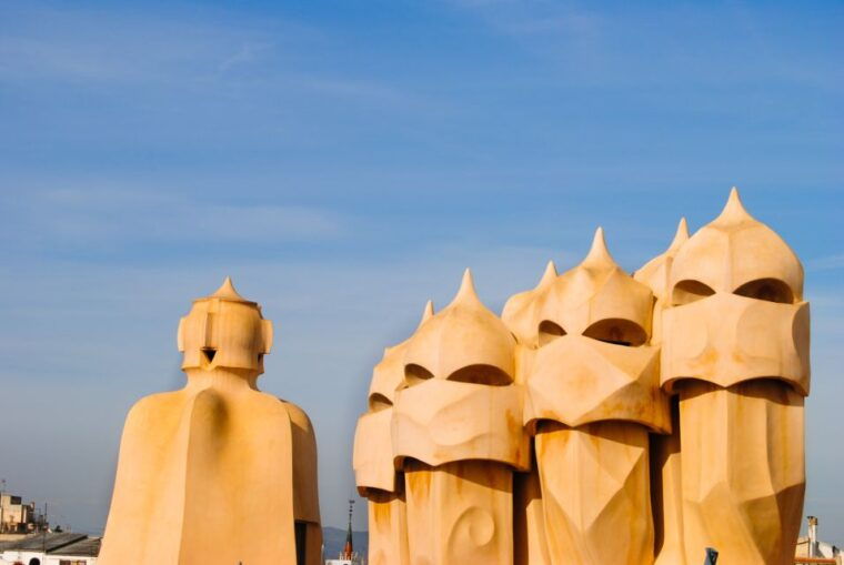 barcelona-gaudi-private-city-tour-with-sagrada-familia