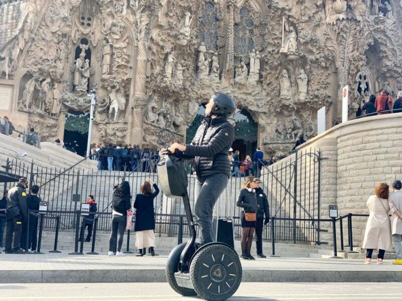 barcelona-gaudi-segway-tour-2