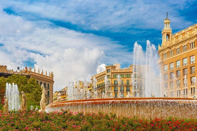Barcelona: Gaudí, Tapa, Drink & Hidden Architectural Gems - Key Points