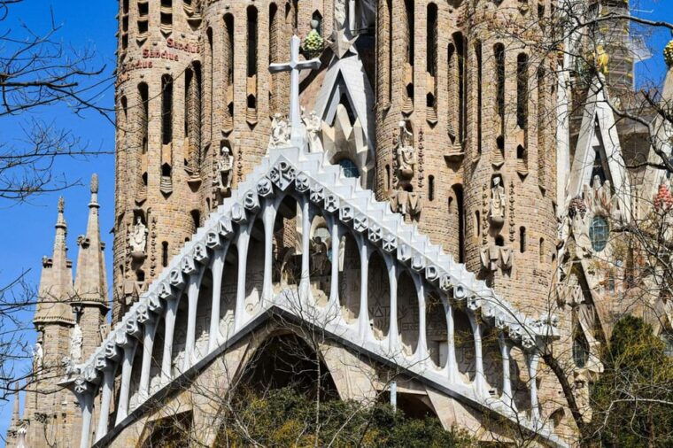 barcelona-gaudis-masterpieces-and-modernism-private-tour