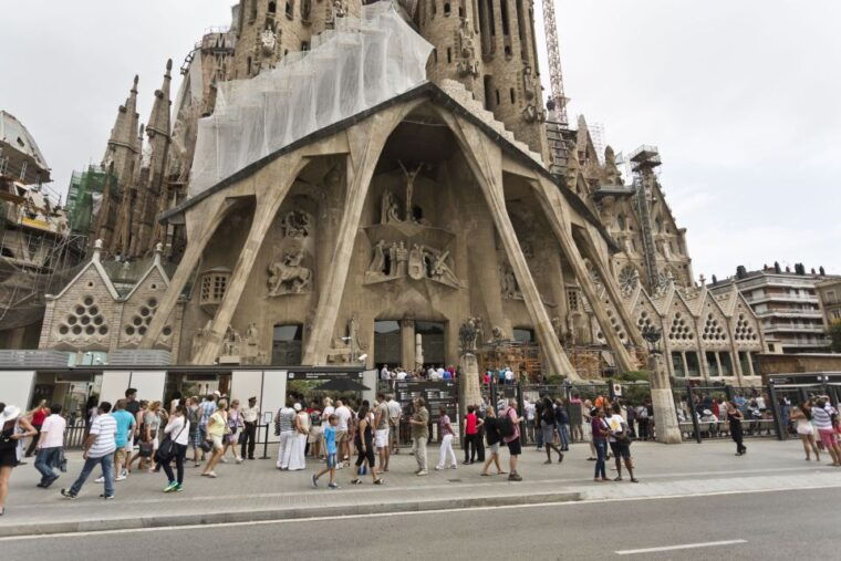 barcelona-go-city-explorer-pass-choose-2-to-7-attractions