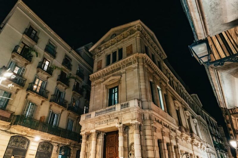 barcelona-gothic-quarter-ghosts-and-legends-walking-tour