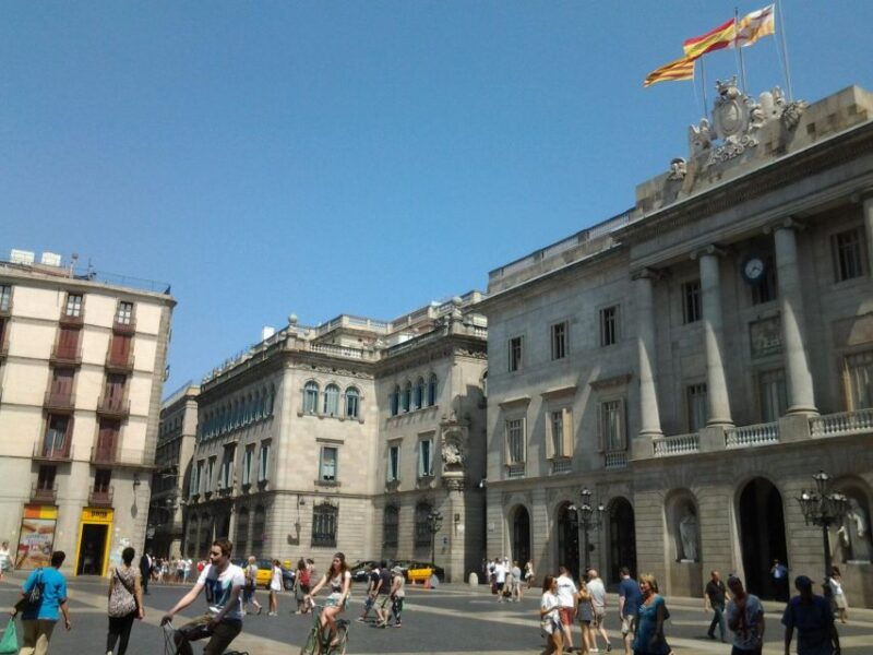 barcelona-gothic-quarter-legends-walking-tour-with-tapas