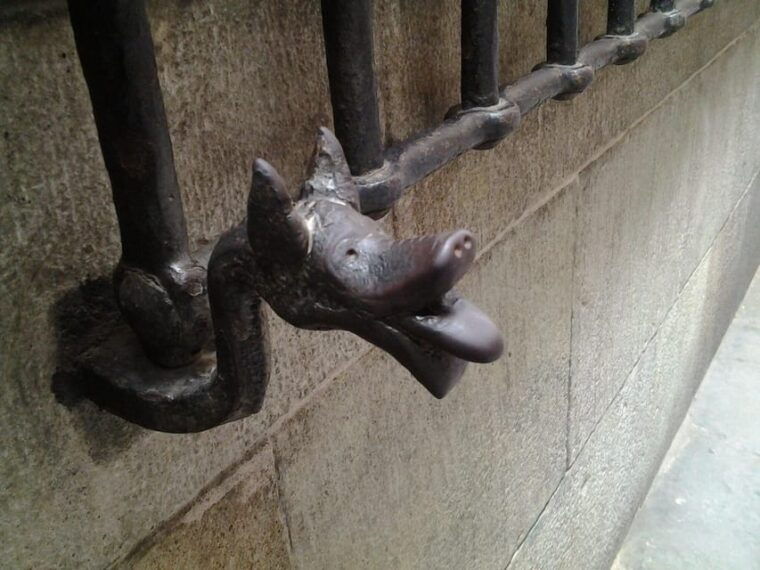 barcelona-gothic-quarter-legends-walking-tour-with-tapas