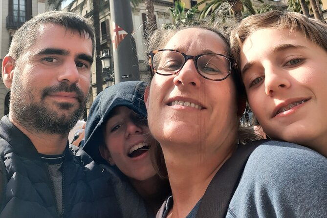 barcelona-gothic-quarter-scavenger-hunt-and-city-highlights-walking-tour